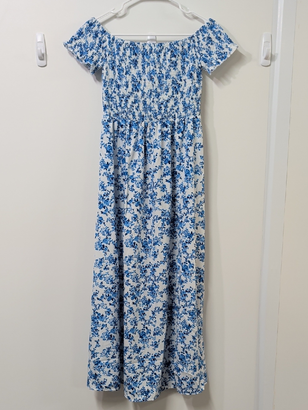 White & Royal Blue Floral Smocked Midi Dress Size Medium